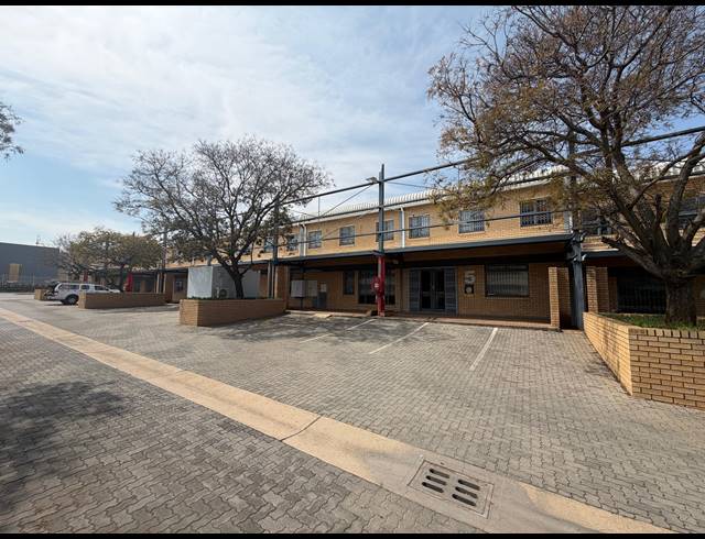 1,334M² WAREHOUSE TO LET IN HALFWAY HOUSE